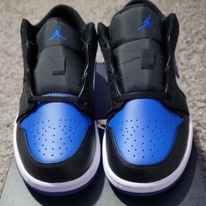 Air Jordan 1 Low - Size 9.5 (Mens)